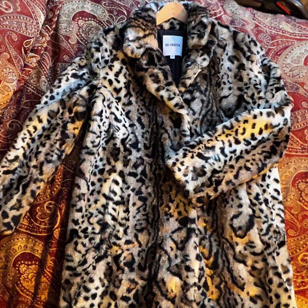 BB Dakota faux fur leopard print coat